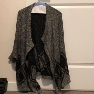 Like new Madewell sweater gray and black cardigan